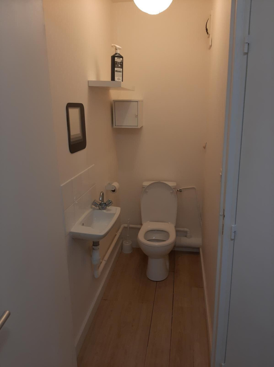 
                                                Location
                                                 Appartement calme proche des transports en commun