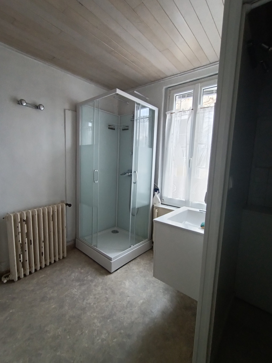 
                                                Location
                                                 Appartement Centre-Ville 2ème étage Sarlat