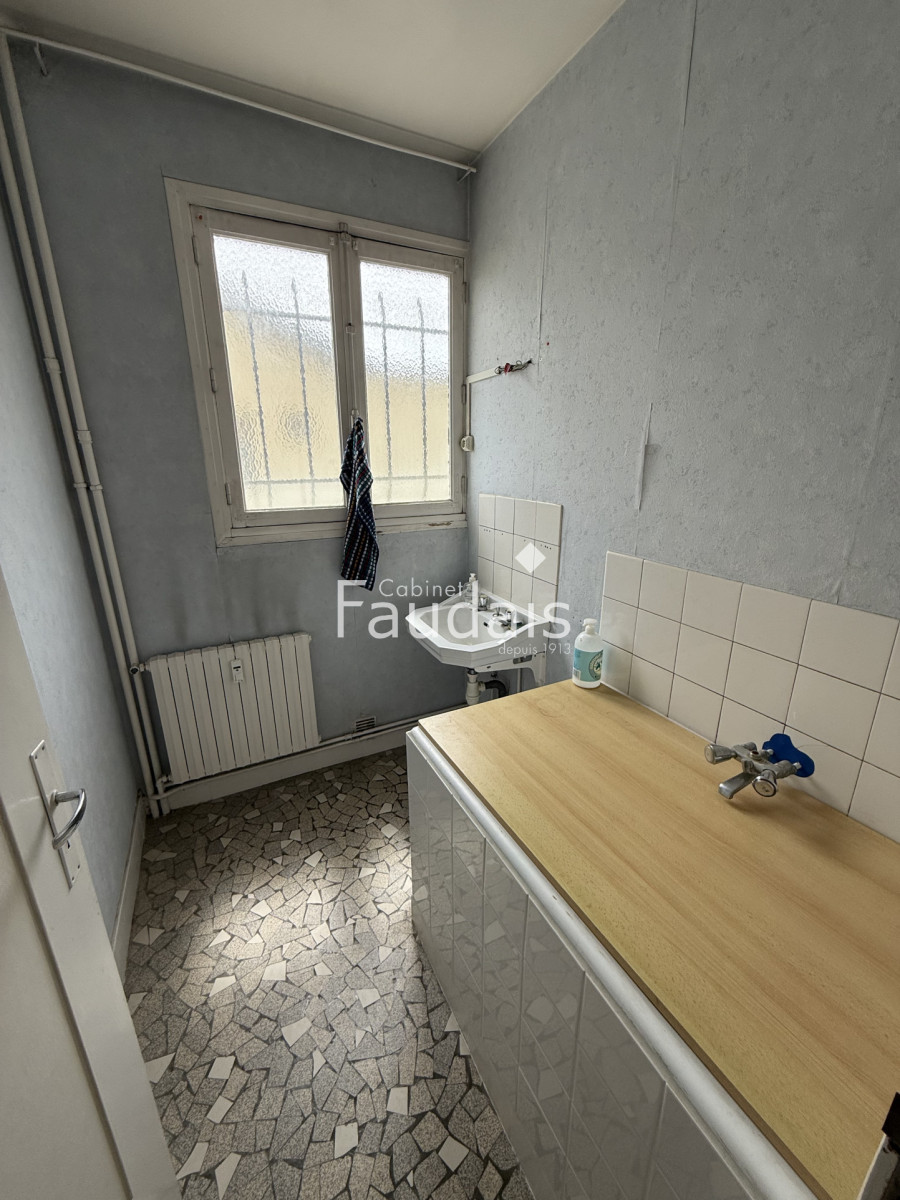 
                                                Vente
                                                 Appartement centre ville ST LO