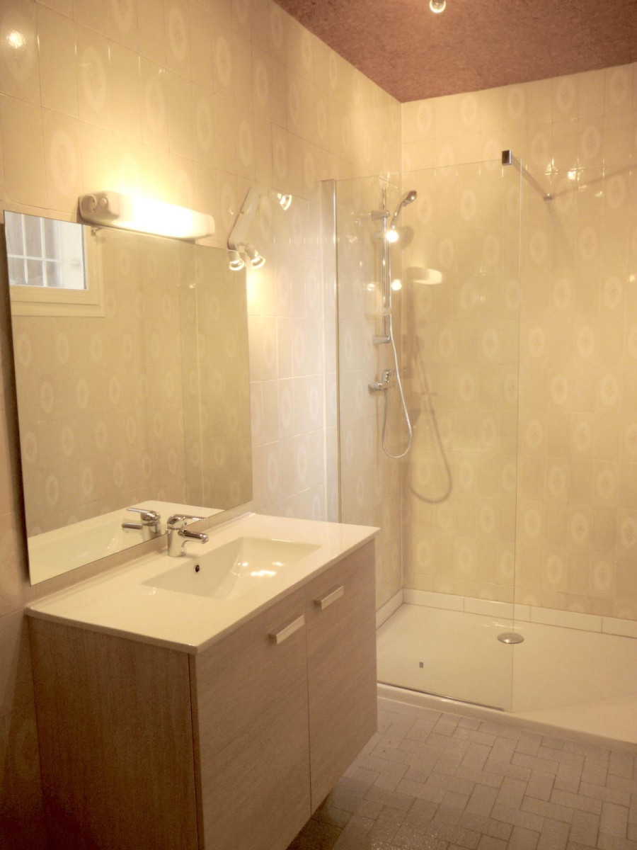 
                                                Location
                                                 Appartement centre ville vaison la romaine