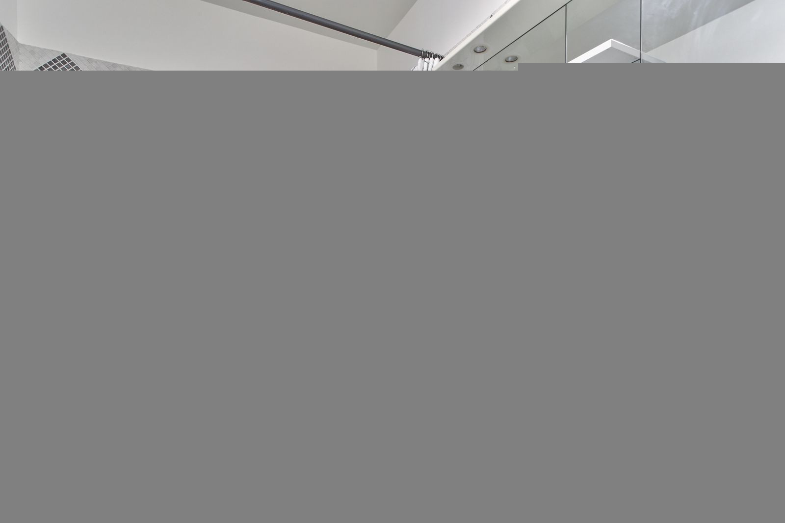 
                                                Location
                                                 Appartement - Chambre 16m² - Paris - 1080€/mois CC