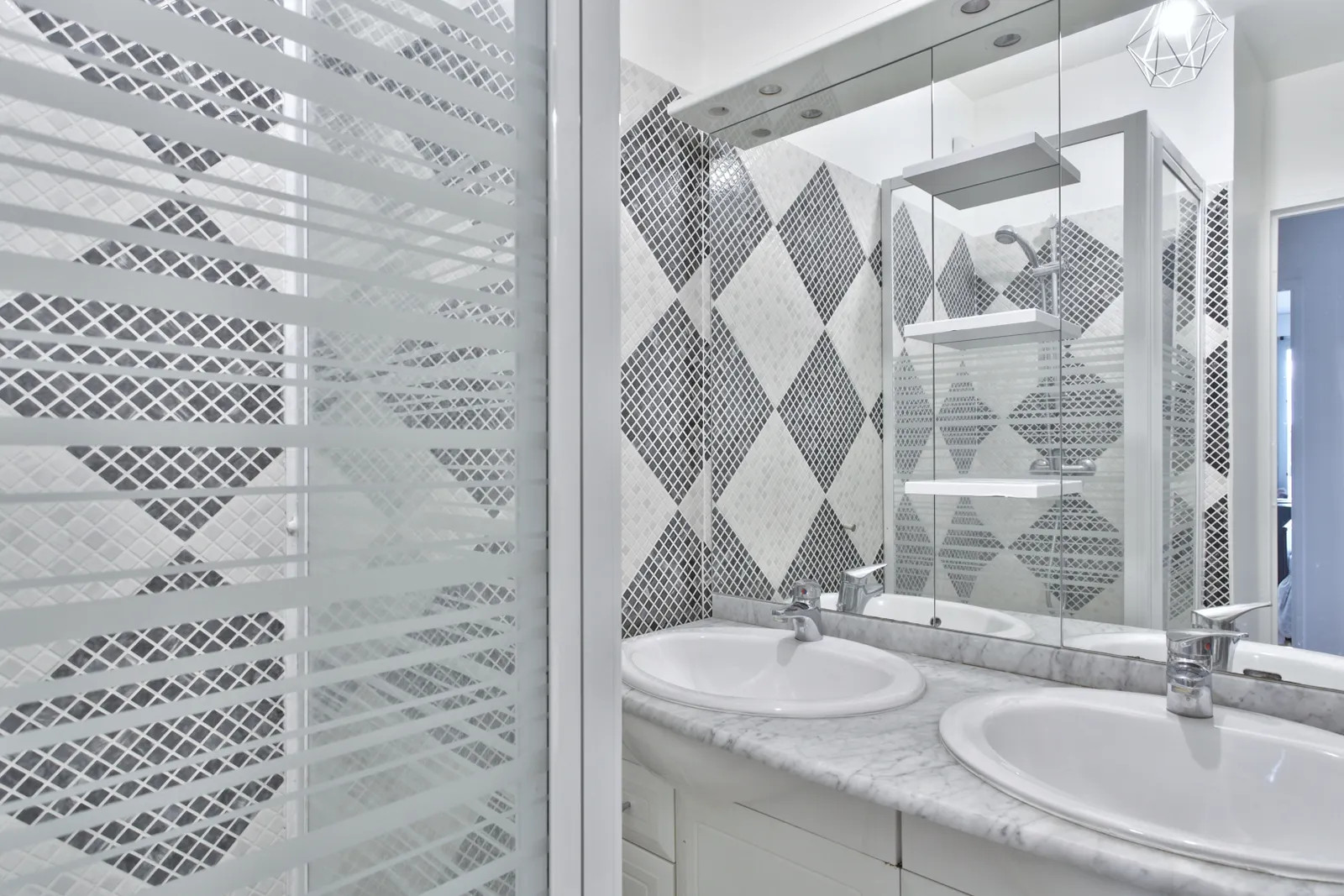 
                                                Colocation
                                                 Appartement - Chambre 17m² - Paris - 868€/mois CC