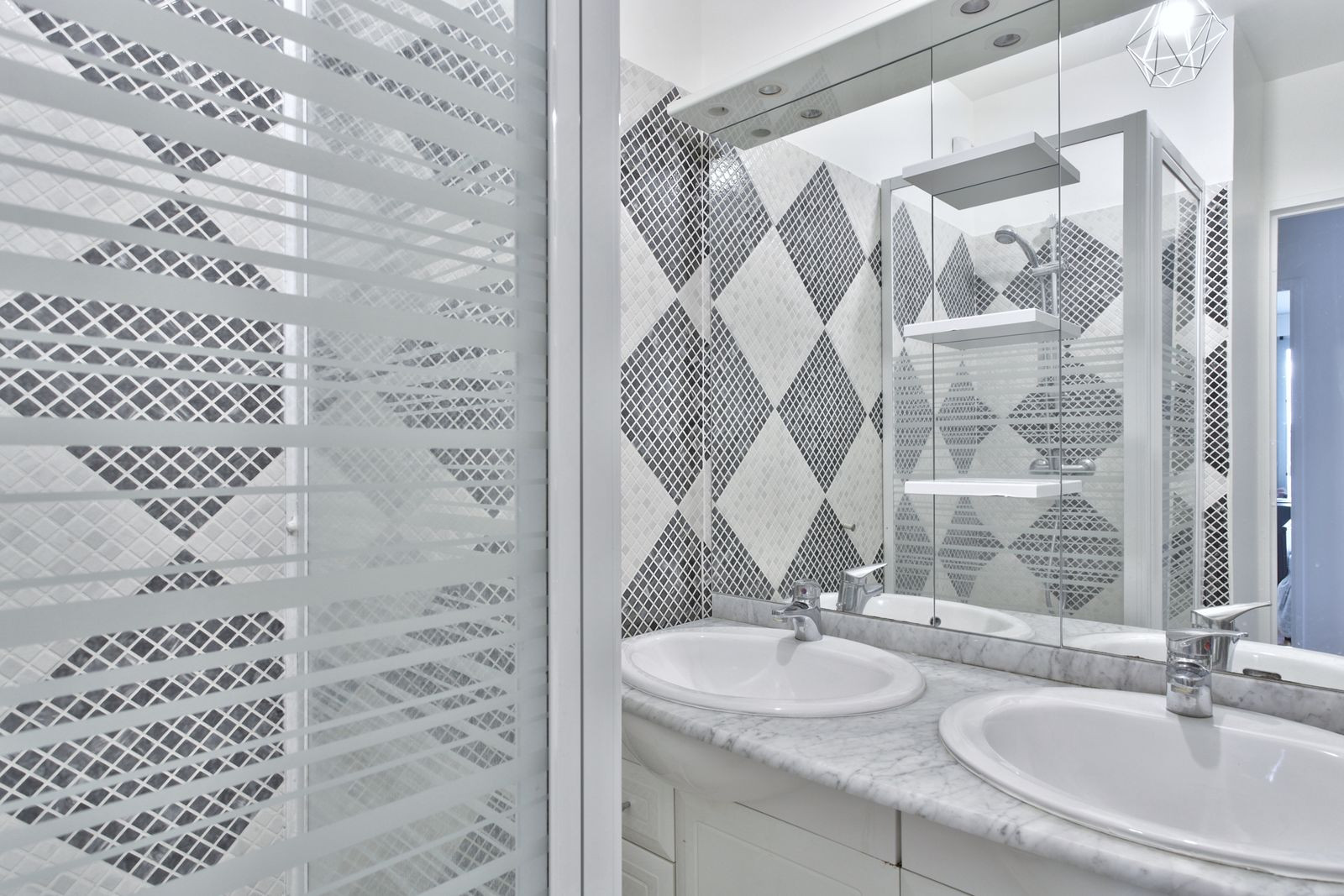 
                                                Location
                                                 Appartement - Chambre 8.5m² - Paris - 1124€/mois CC