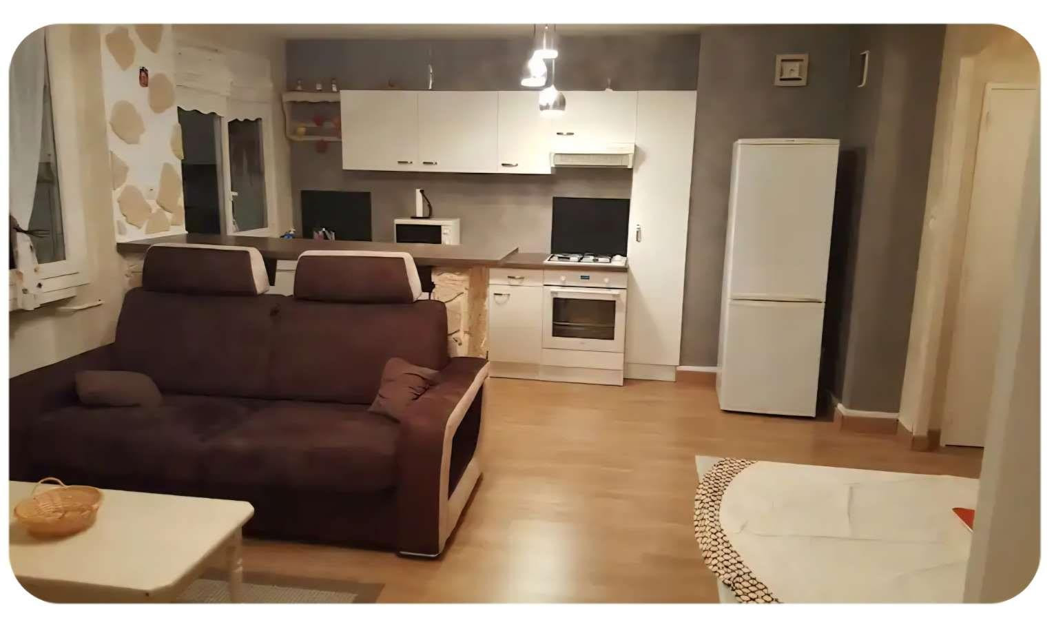 
                                                Location
                                                 Appartement charmant  5 min de Lyon