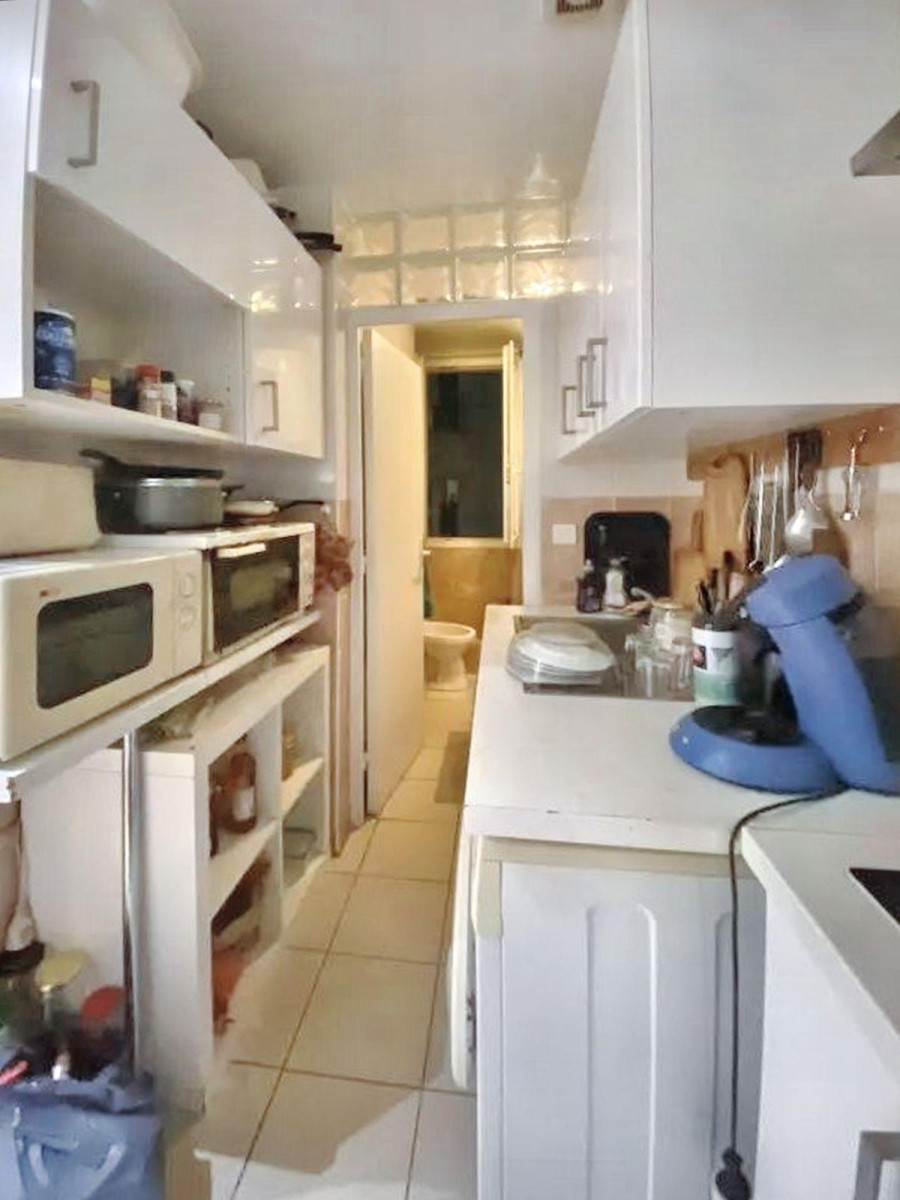 
                                                Location
                                                 Appartement clair, calme et sécurisé