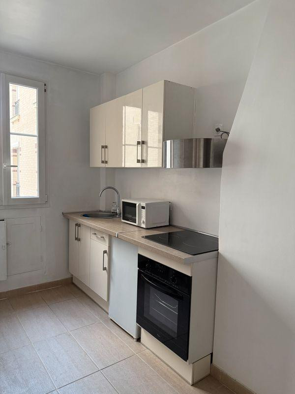 
                                                Location
                                                 Appartement clair et calme 75014