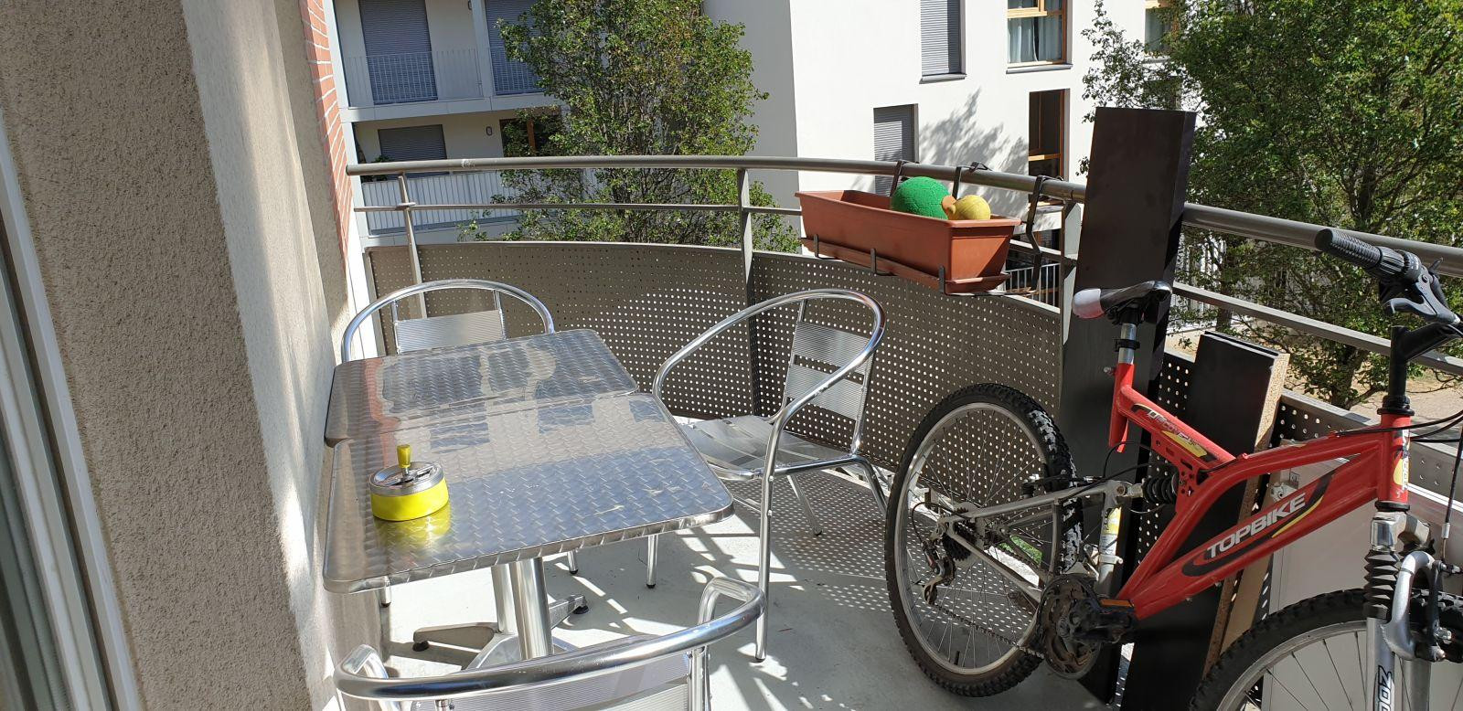 
                                                Location
                                                 Appartement clair et calme en colocation