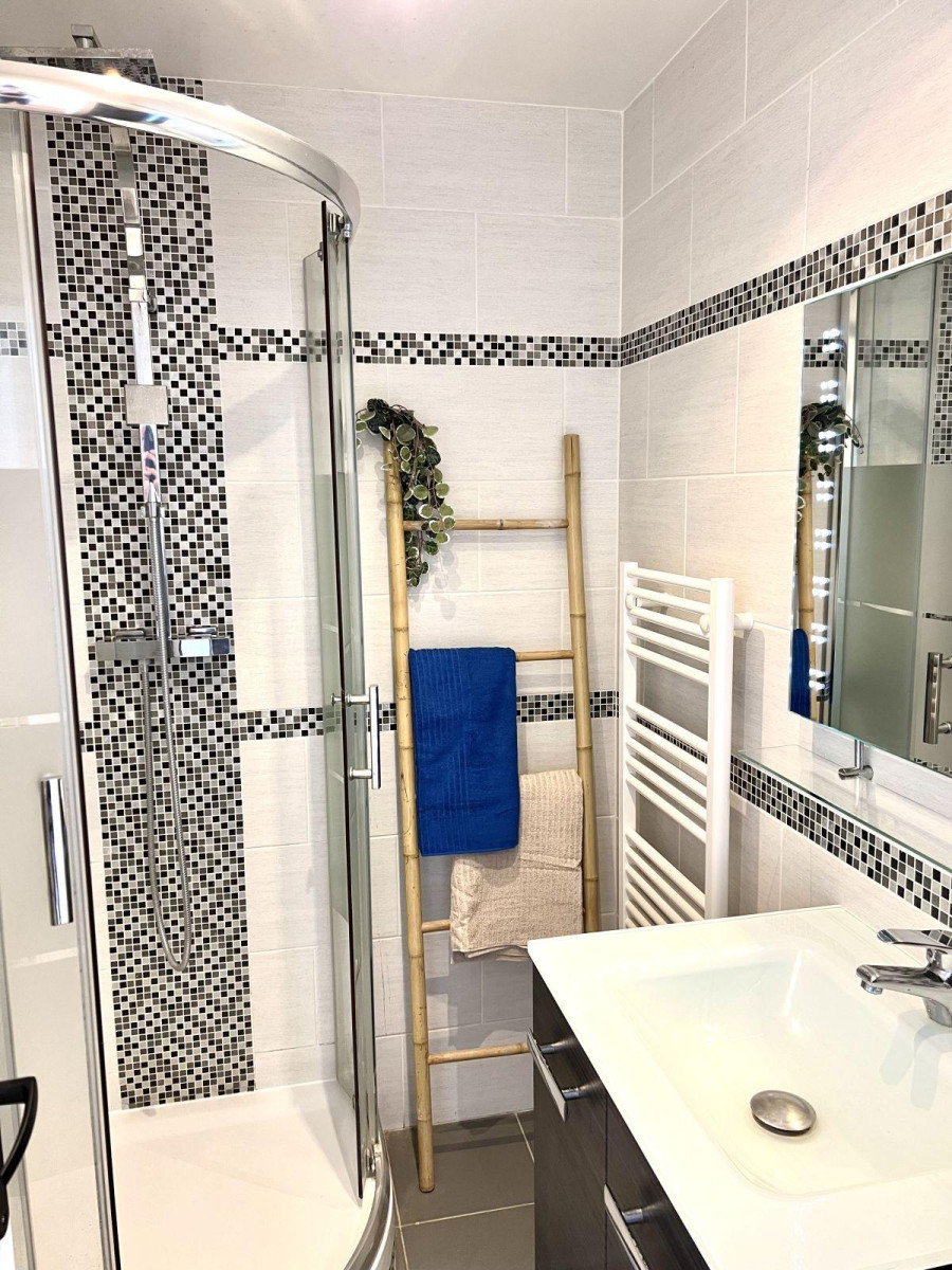 
                                                Colocation
                                                 Appartement colocation lumineux Créteil