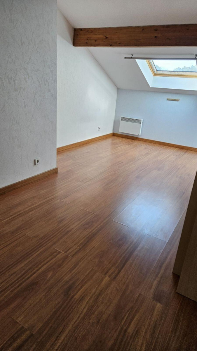 
                                                Location
                                                 Appartement cool