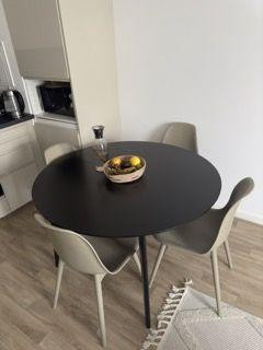 
                                                Location
                                                 Appartement cosy et chic