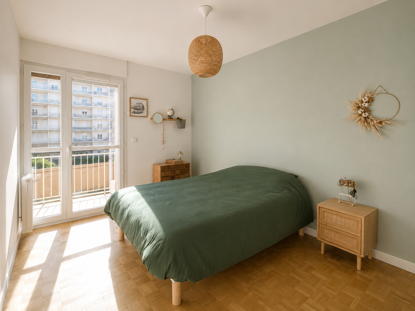 
                                                Vente
                                                 Appartement traversant et lumineux