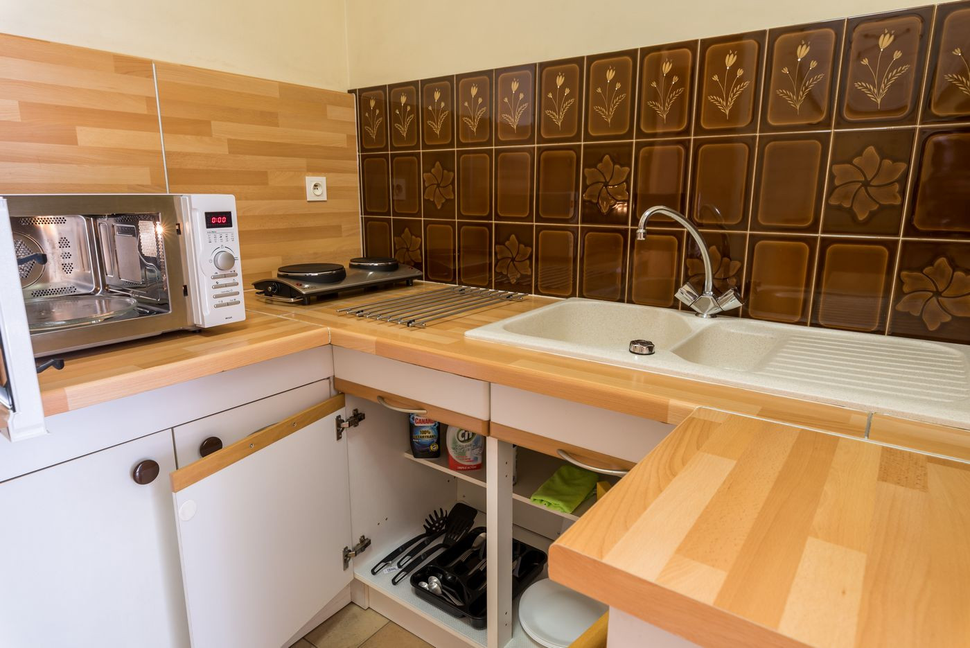 
                                                Vente
                                                 Appartement cosy et lumineux • dans bel immeuble • très proche Universités • Lyon 7