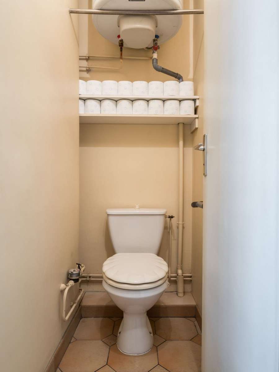 
                                                Vente
                                                 Appartement cosy et lumineux • dans bel immeuble • très proche Universités • Lyon 7