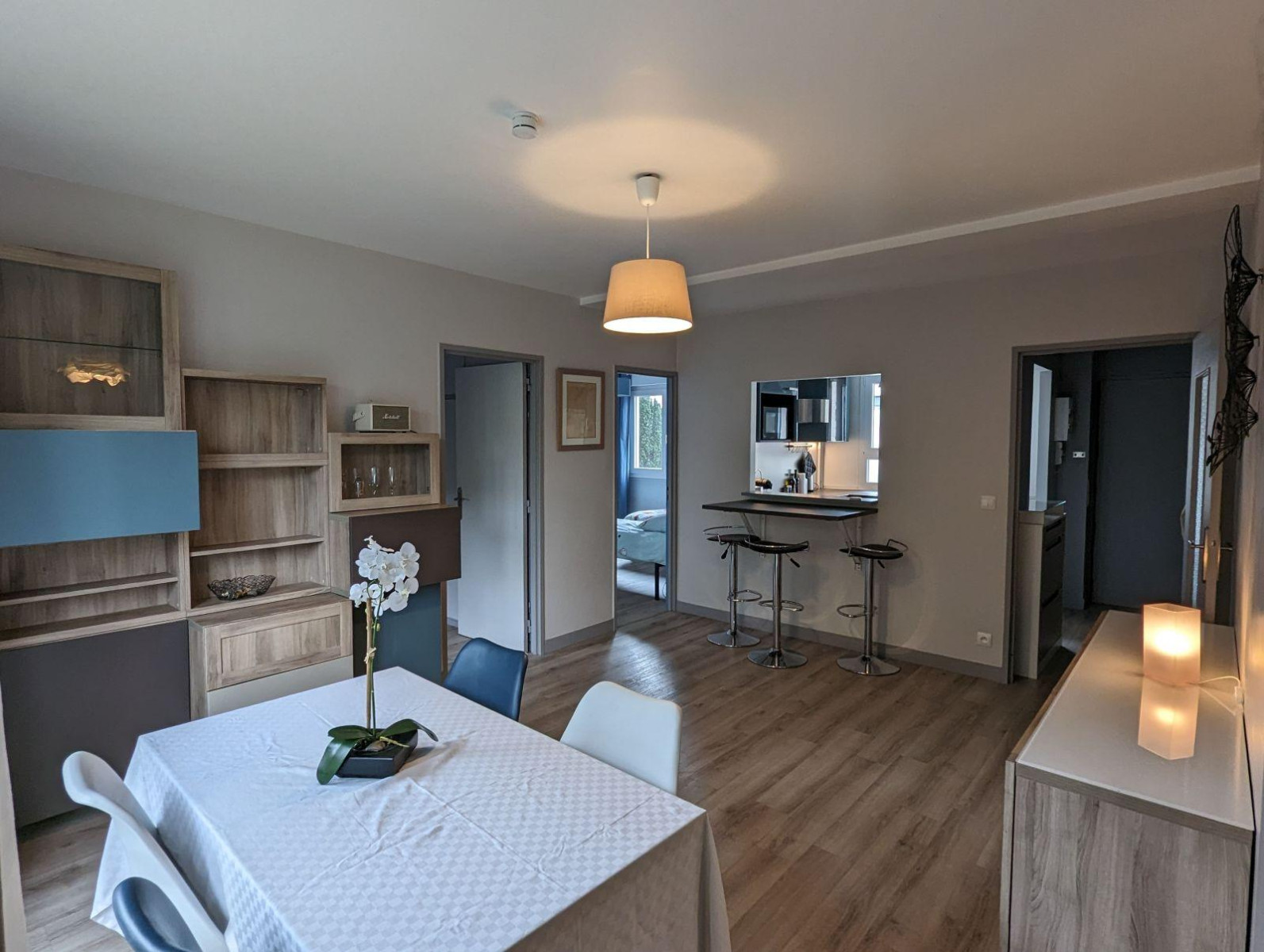 
                                                Location
                                                 Appartement cosy proche RER