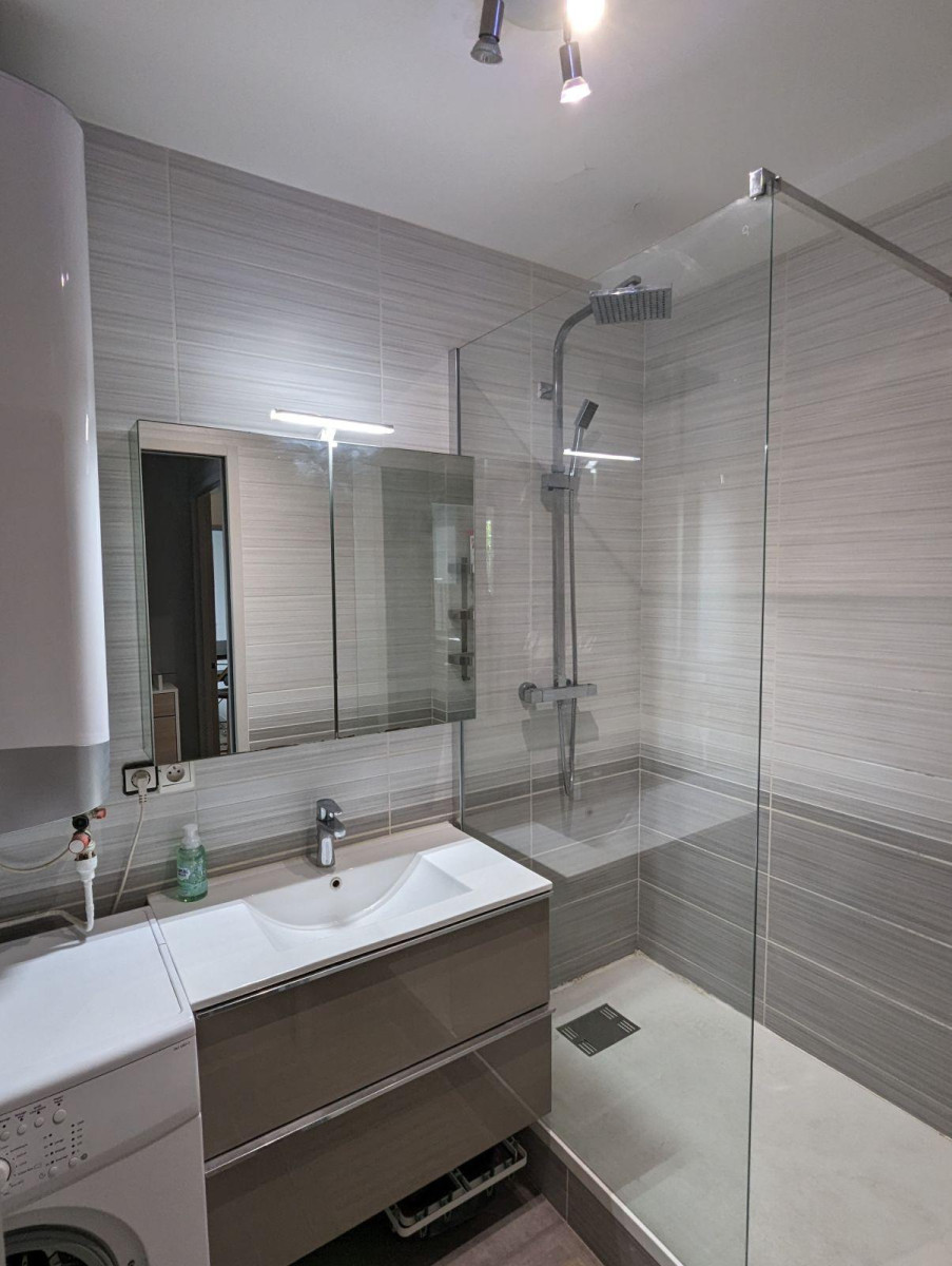 
                                                Location
                                                 Appartement cosy proche RER