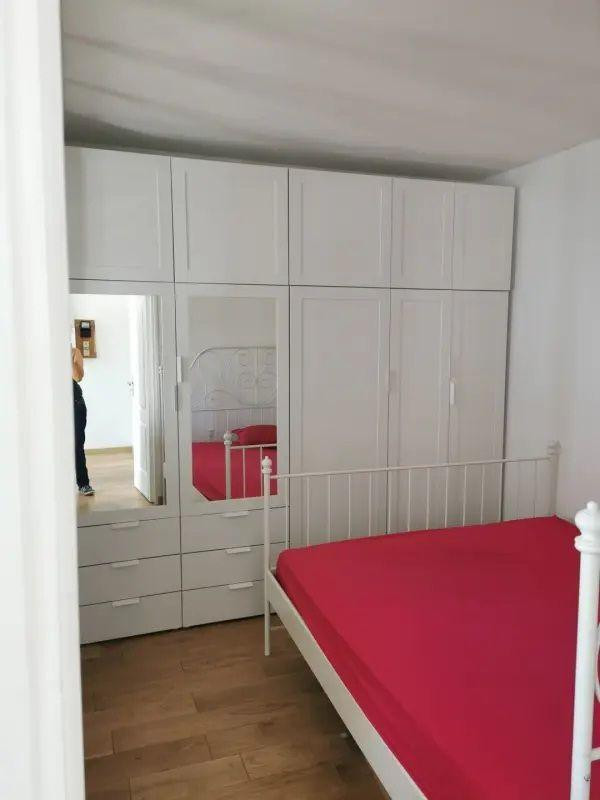 
                                                Location
                                                 Appartement cosy, refait à neuf