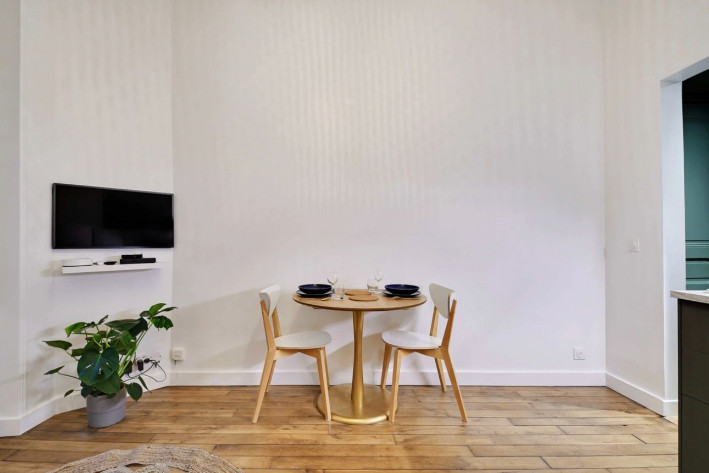 
                                                Location
                                                 Appartement cozy meublee - Levallois-Perret