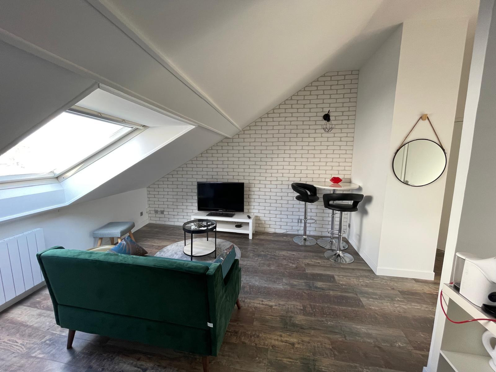 
                                                Location
                                                 Appartement Cozy Reims Sacré cœur