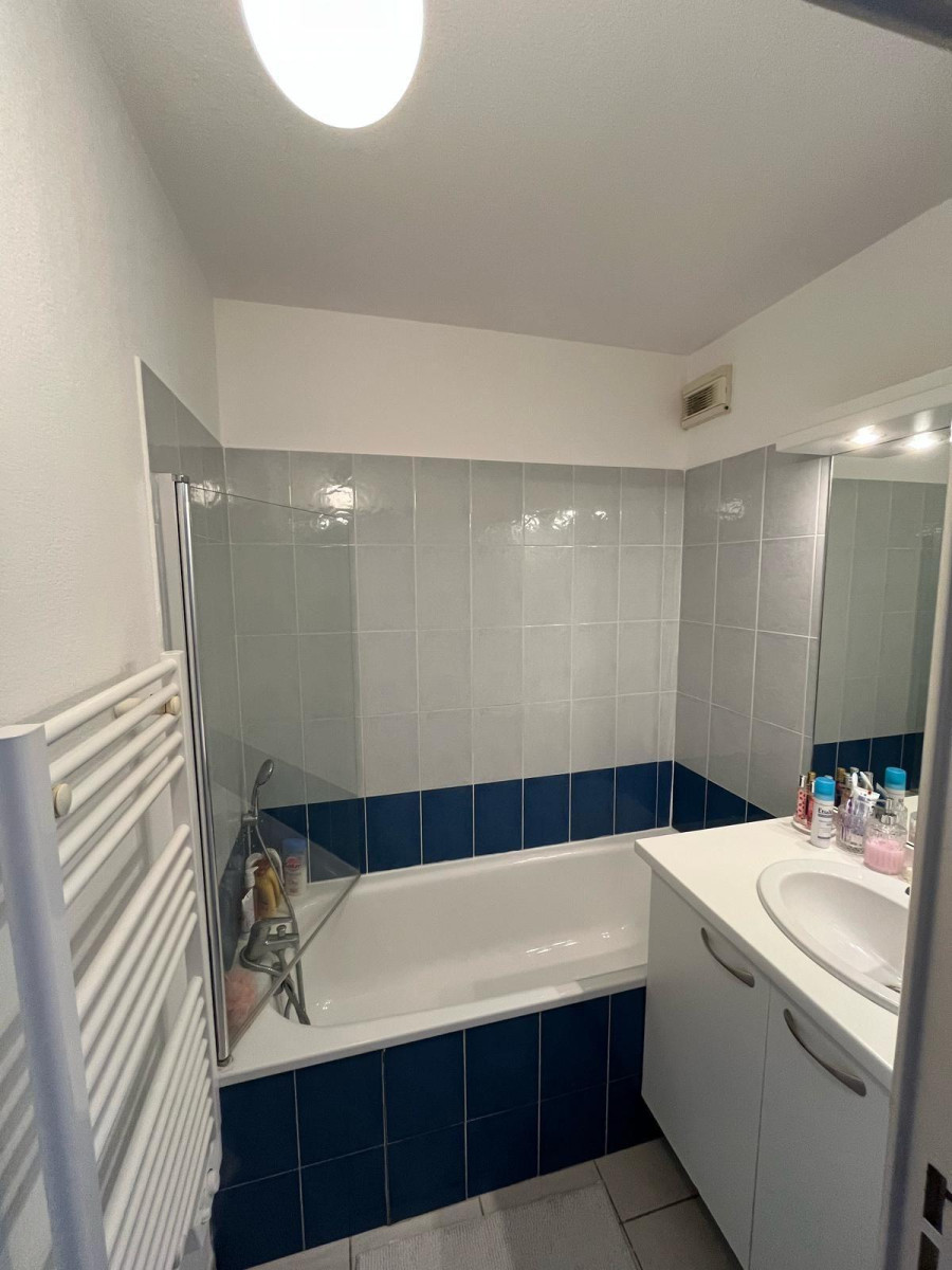 
                                                Location
                                                 APPARTEMENT CV ALES RÉSIDENCE CALME ET SECURISEE