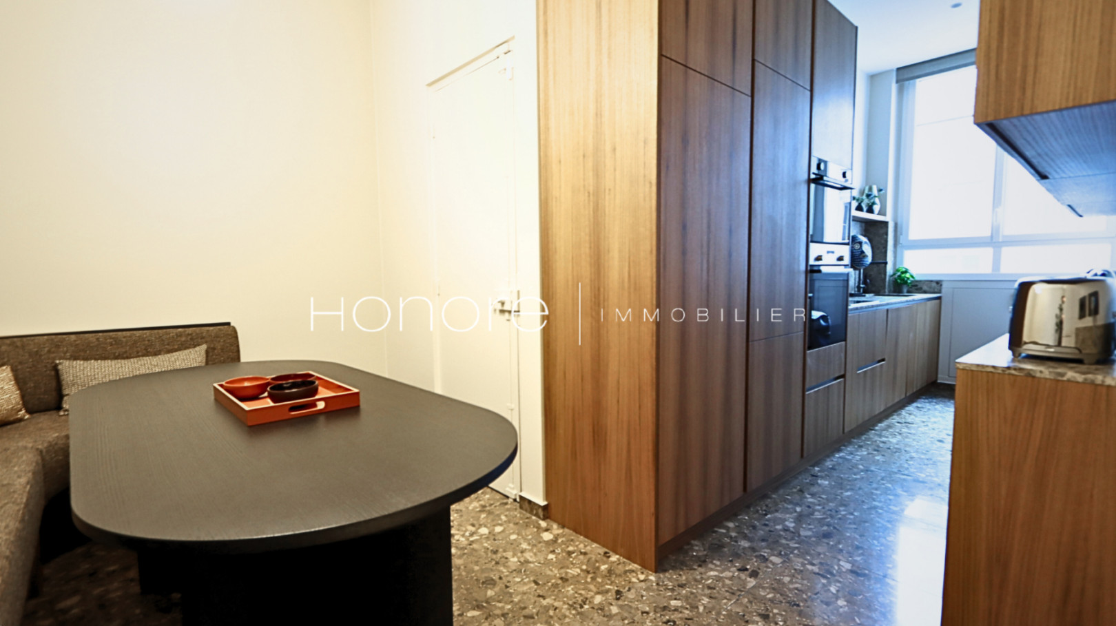 
                                                Location
                                                 APPARTEMENT D’EXCEPTION – 3 CHAMBRES – MUETTE OCDE