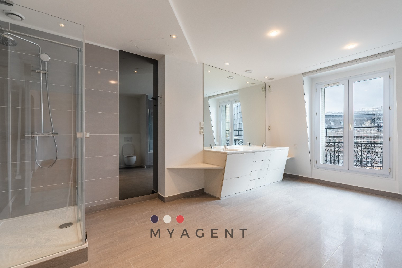 Location
                                                 Appartement d’exception face à la Gare de Lyon