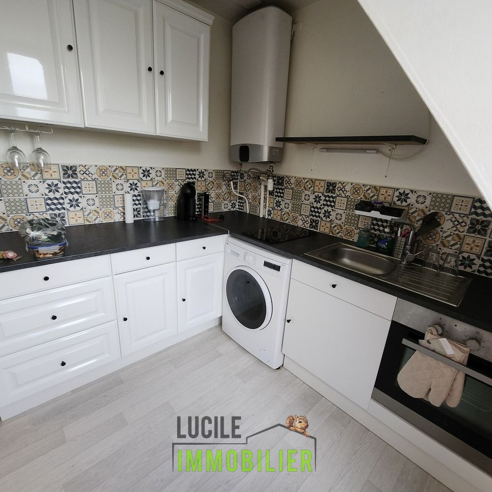 
                                                Location
                                                 Appartement dans ancien hôtel T2 meublé