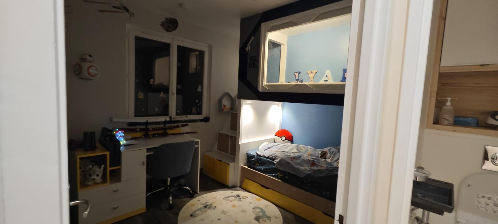 
                                                Location
                                                 Appartement dans maison avec plus de 400m2 jardin