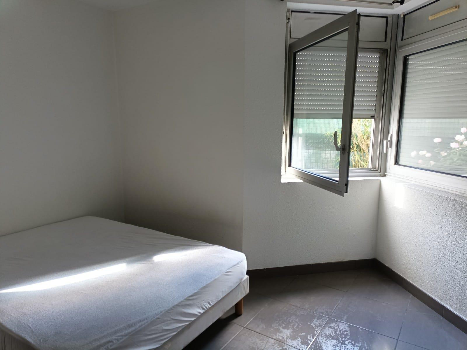 
                                                Location
                                                 Appartement dans quartier calme et recherché