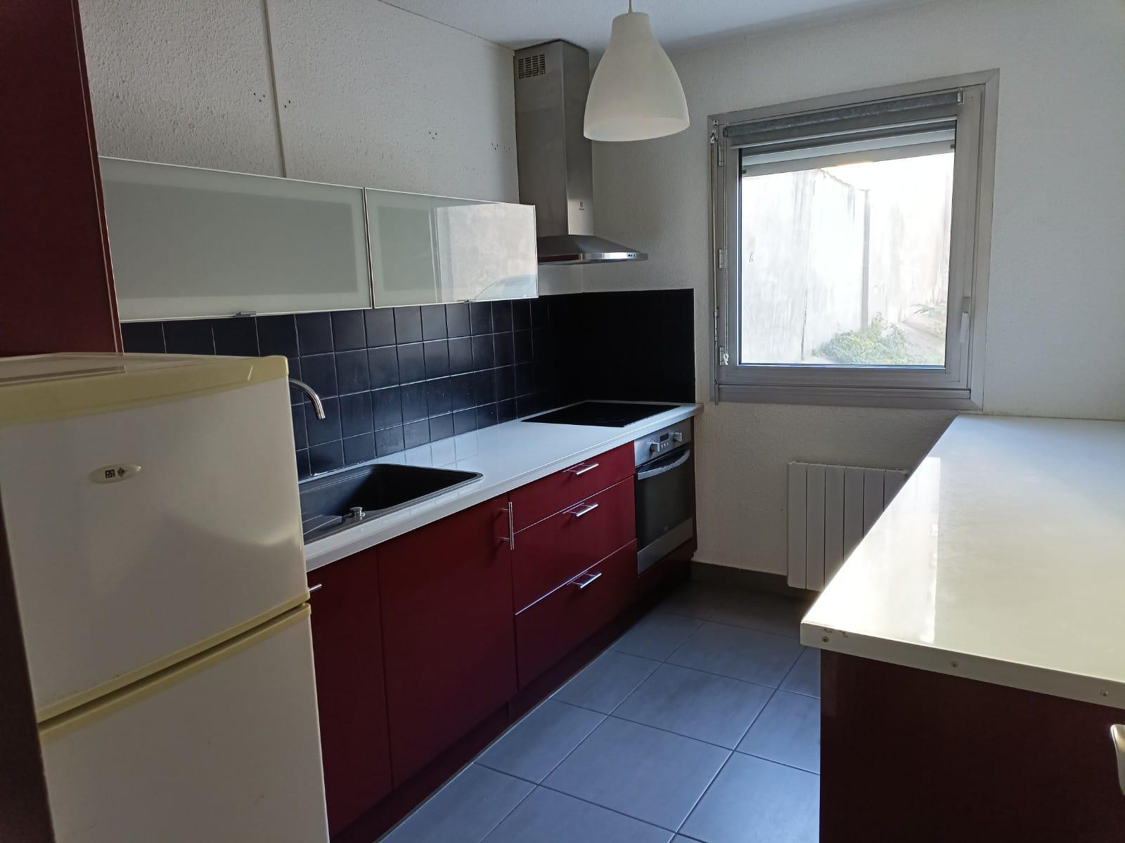 
                                                Location
                                                 Appartement dans quartier calme et recherché
