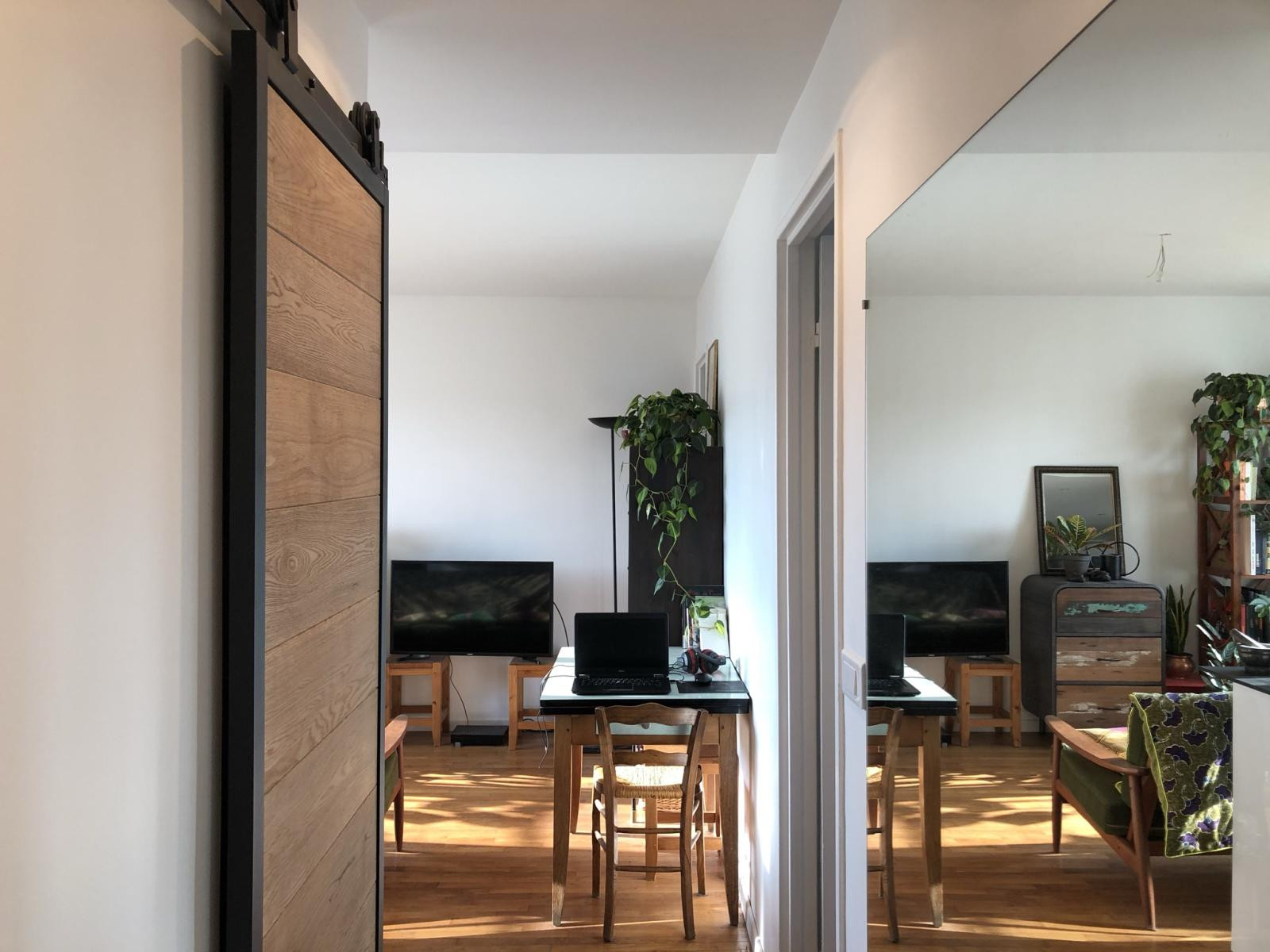 
                                                Location
                                                 Appartement dans résidence arborée