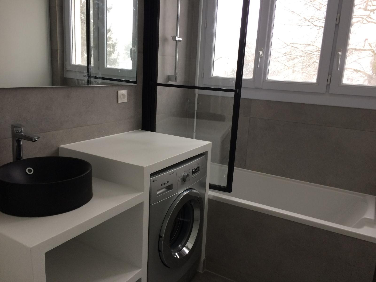 
                                                Location
                                                 Appartement dans résidence arborée
