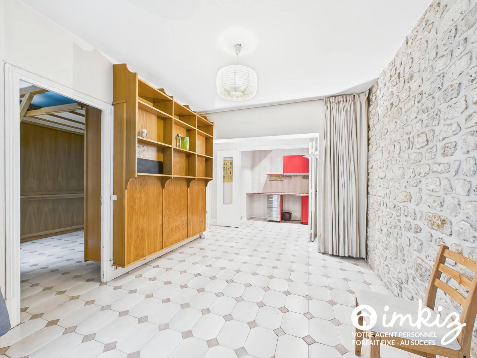 
                                                Vente
                                                 Appartement de 2 p. au RDC sur cour