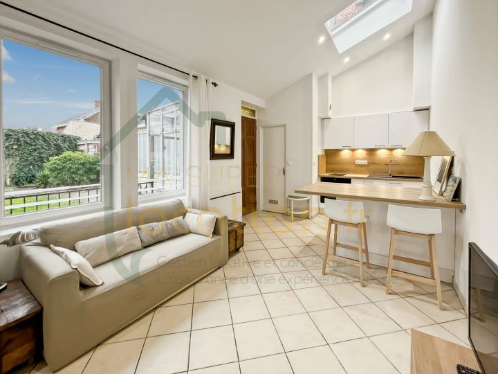 
                                                Location
                                                 Appartement de 2 pièces en duplex meublé de 36 m² - Lumineux et Calme en Centre-Ville