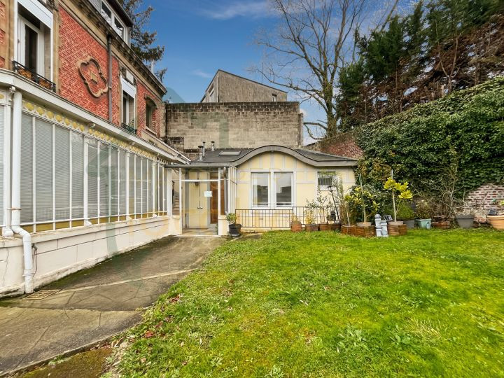 
                                                Location
                                                 Appartement de 2 pièces en duplex meublé de 36 m² - Lumineux et Calme en Centre-Ville