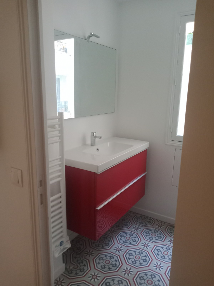 
                                                Location
                                                 Appartement de 2 pièces meublé à louer Paris 9