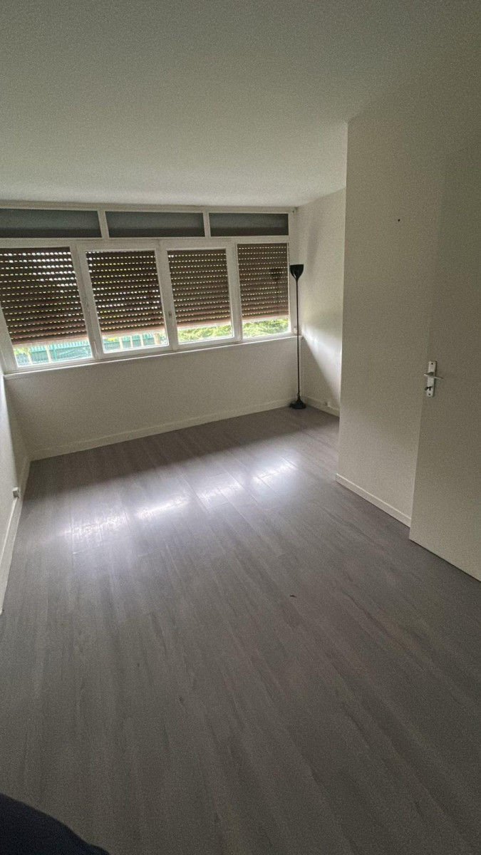 
                                                Colocation
                                                 Appartement de 4 chambres en colocation