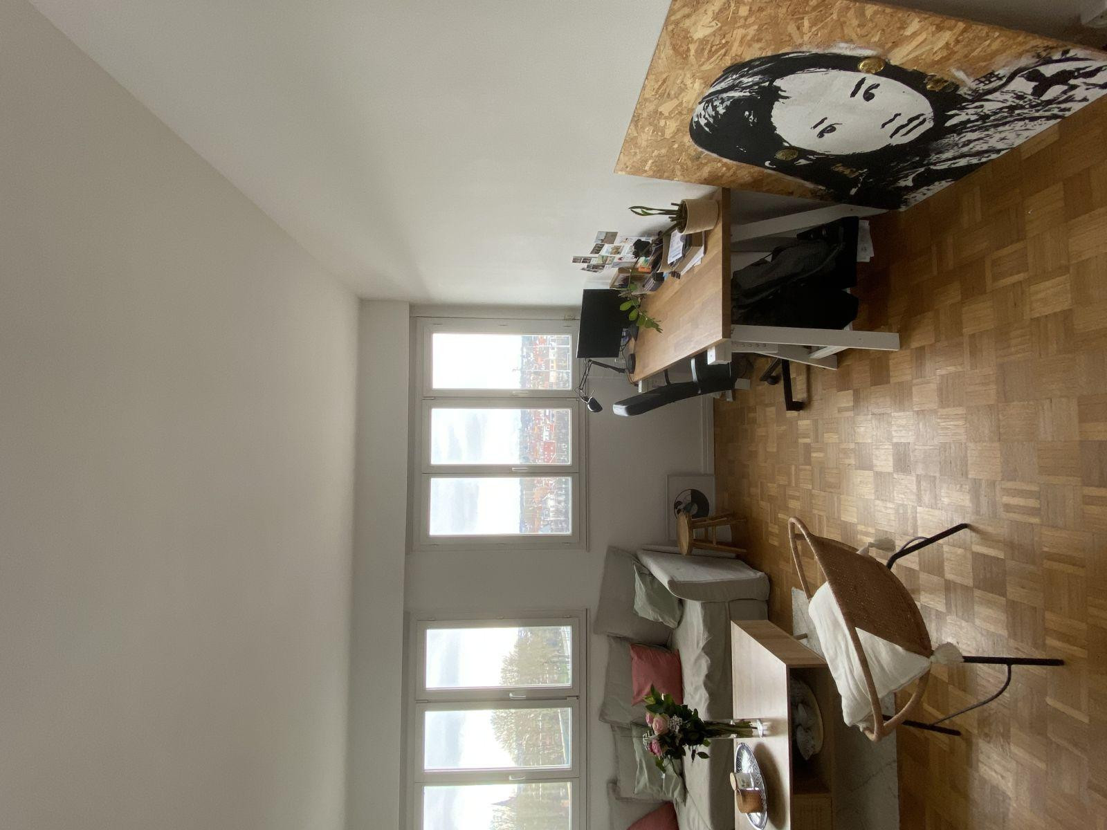 
                                                Location
                                                 Appartement de 45m2 meublé en sous-location