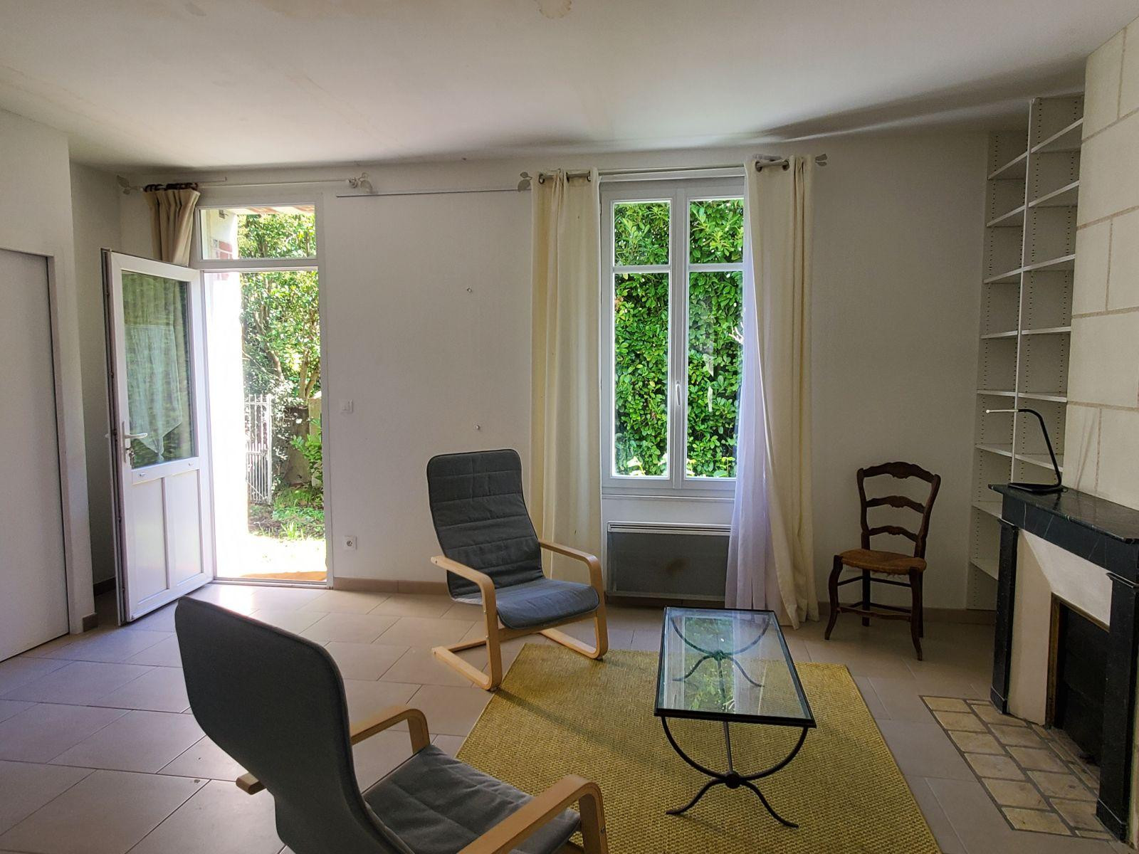 
                                                Location
                                                 Appartement de 54 m2 calme proximité du tramway