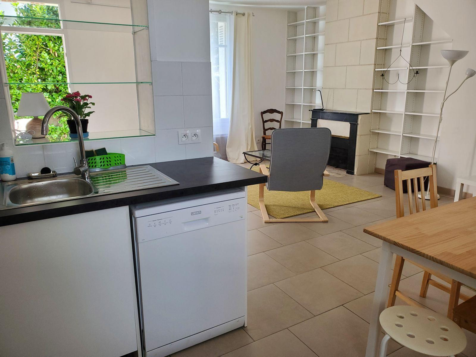 
                                                Location
                                                 Appartement de 54 m2 calme proximité du tramway