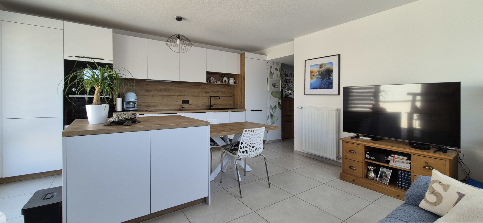 
                                                Vente
                                                 Appartement de 62 m² + terrasse + garage