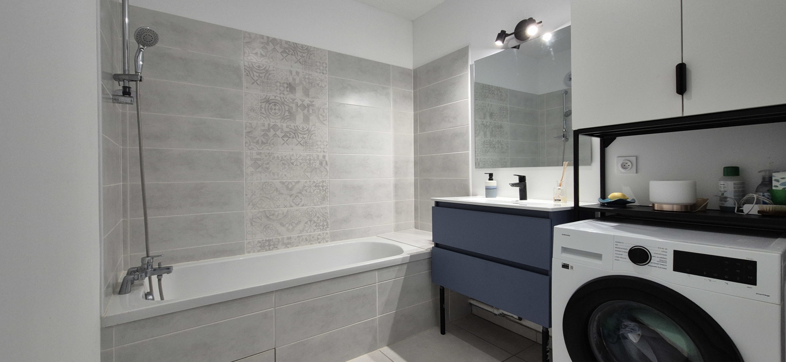 
                                                Vente
                                                 Appartement de 62 m² + terrasse + garage