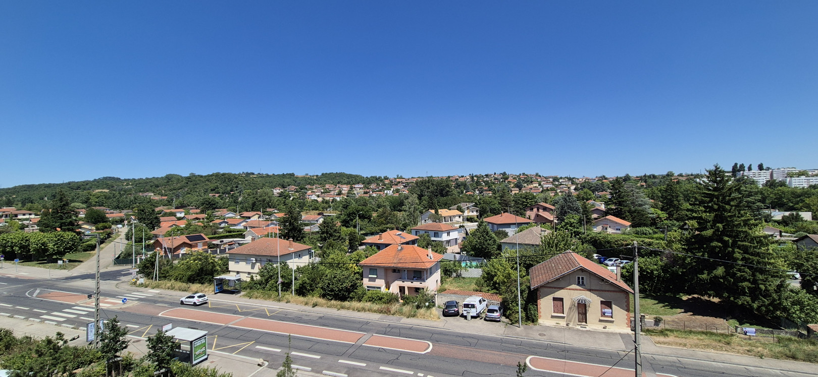 
                                                Vente
                                                 Appartement de 62 m² + terrasse + garage