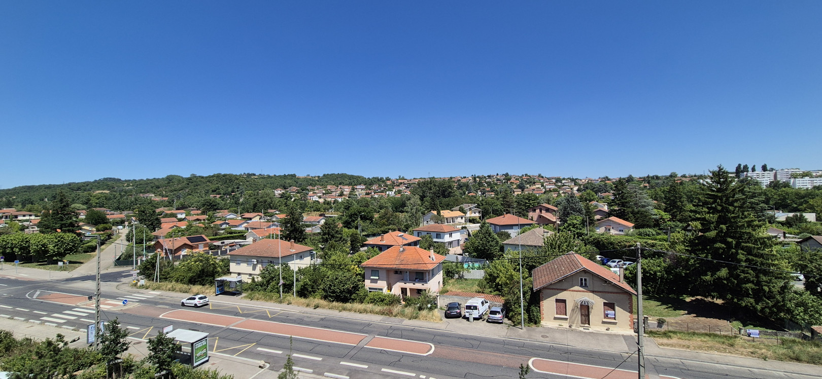 
                                                Vente
                                                 Appartement de 62 m² + terrasse + garage