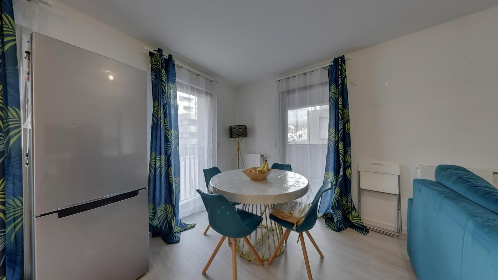 
                                                Location
                                                 Appartement de 63m3 bien situé!