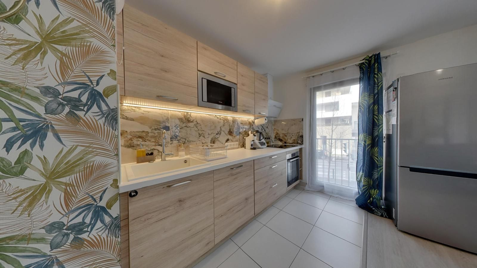 
                                                Location
                                                 Appartement de 63m3 bien situé!