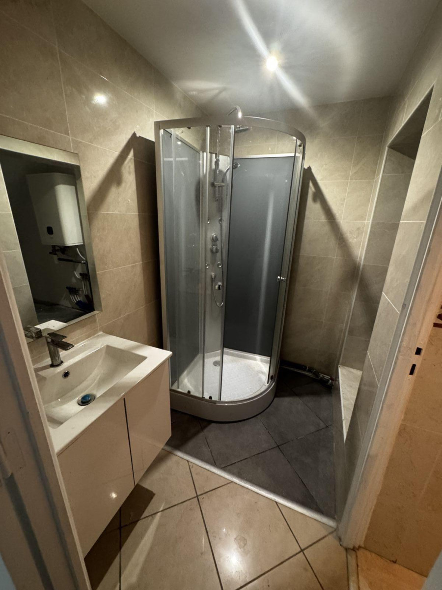 
                                                Location
                                                 Appartement de 85 m2