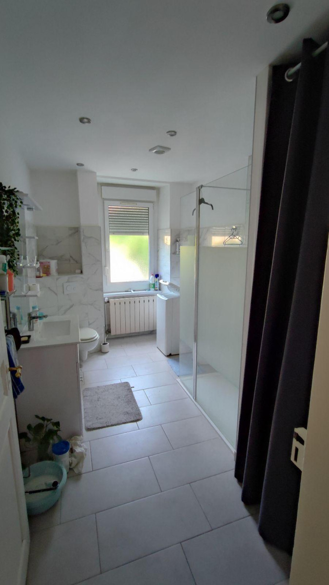 
                                                Location
                                                 Appartement de caractère