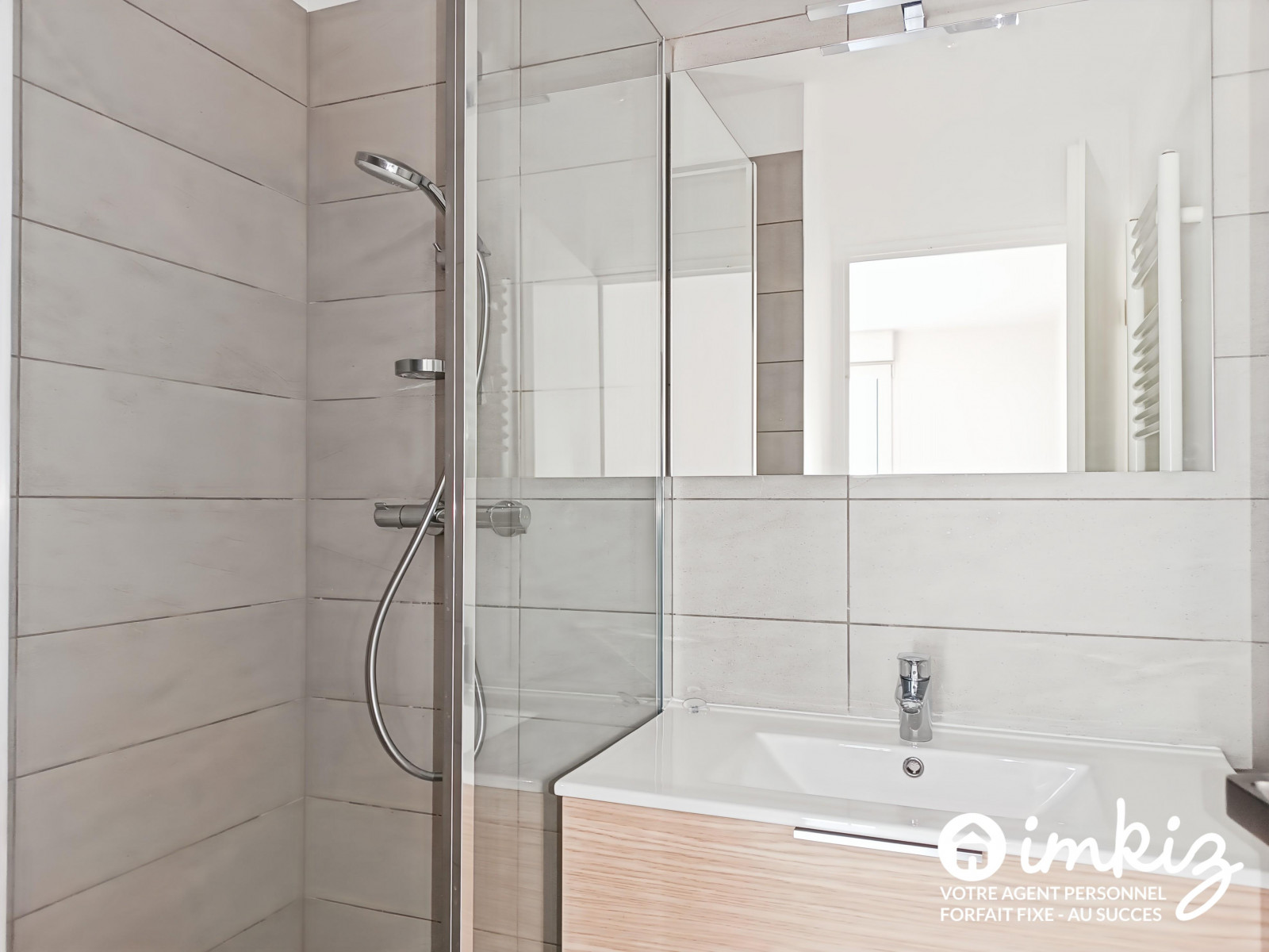 
                                                Vente
                                                 Appartement de standing 4 pièces
