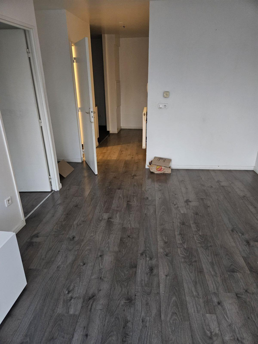 
                                                Location
                                                 Appartement de type f2 face au marche heloise