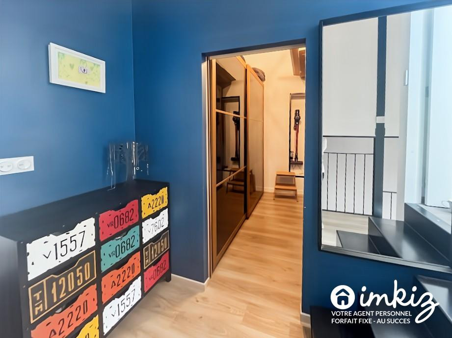 
                                                Vente
                                                 Appartement de village rénové avec cour